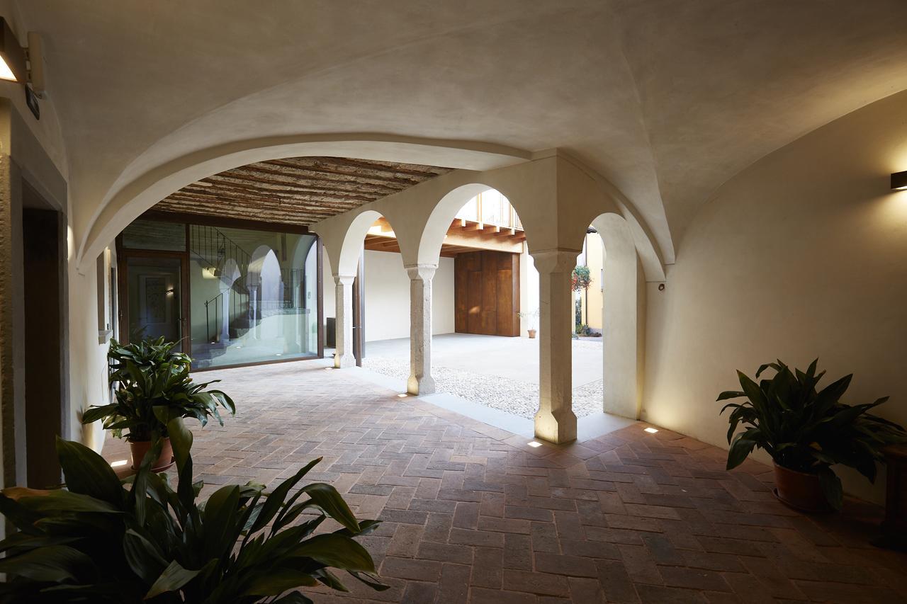 Palazzo Eleonora Bed & Breakfast Monasterolo del Castello Екстериор снимка