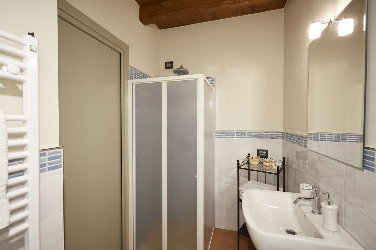 Palazzo Eleonora Bed & Breakfast Monasterolo del Castello Екстериор снимка